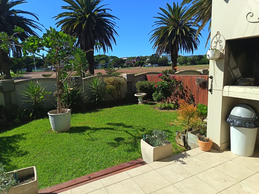 3 Bedroom Property for Sale in Paradise Beach Eastern Cape